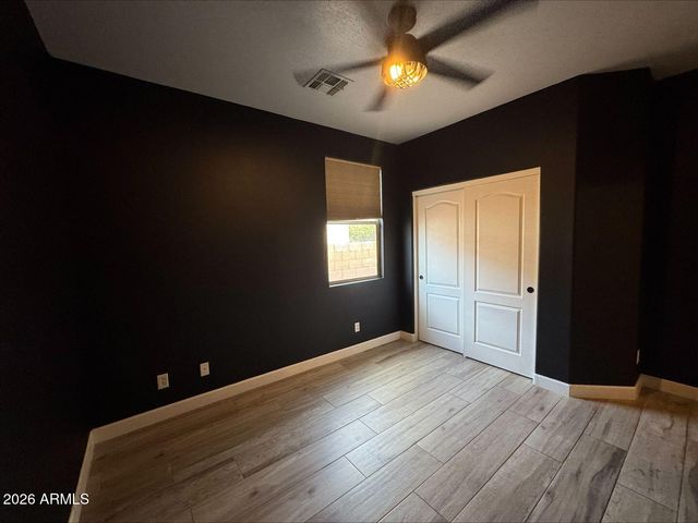 17044 W BRISTOL Lane, Surprise, AZ 85374