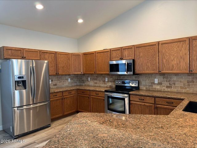 17044 W BRISTOL Lane, Surprise, AZ 85374