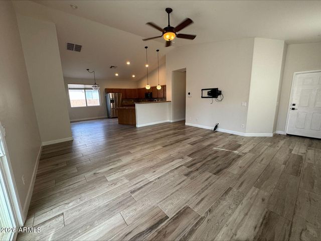 17044 W BRISTOL Lane, Surprise, AZ 85374