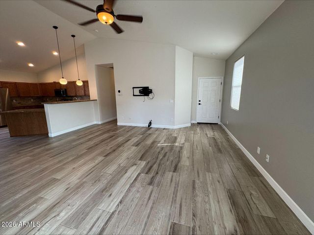 17044 W BRISTOL Lane, Surprise, AZ 85374