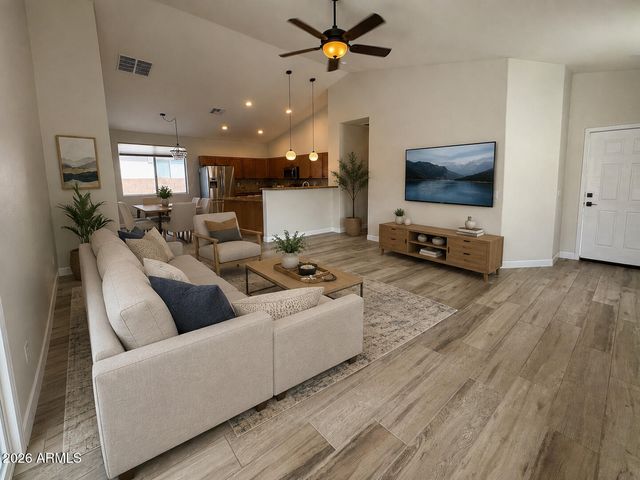 17044 W BRISTOL Lane, Surprise, AZ 85374