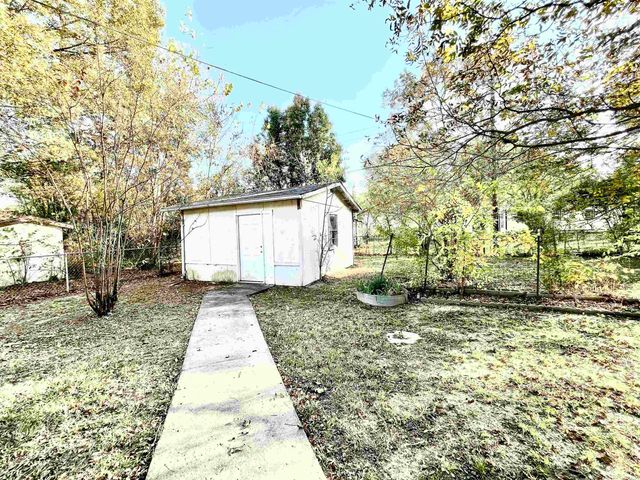 2007 Arkansas Avenue, Conway, AR 72034