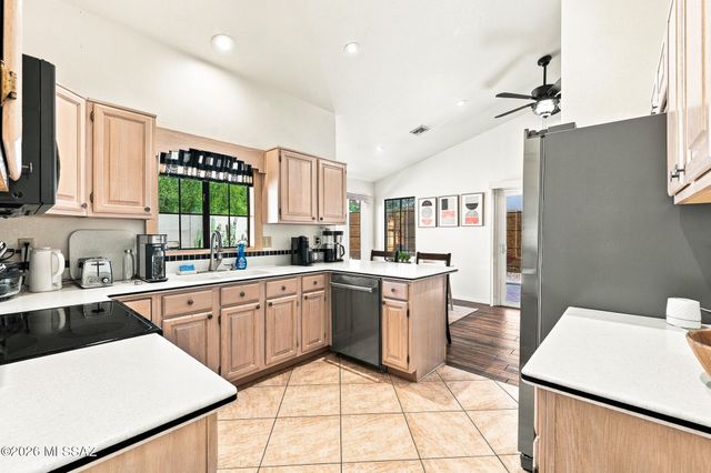 1531 E Sonoran Desert Drive, Tucson, AZ 85737