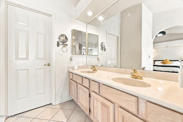 1531 E Sonoran Desert Drive, Tucson, AZ 85737