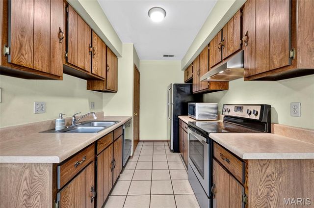 3 Dixons Court G, O'fallon, MO 63366