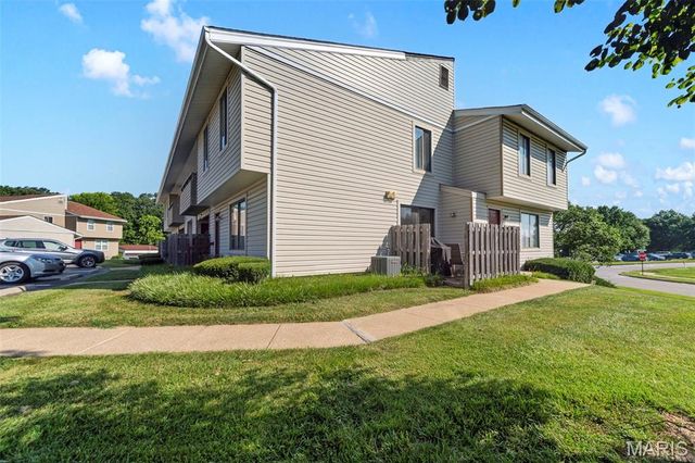 3 Dixons Court G, O'fallon, MO 63366