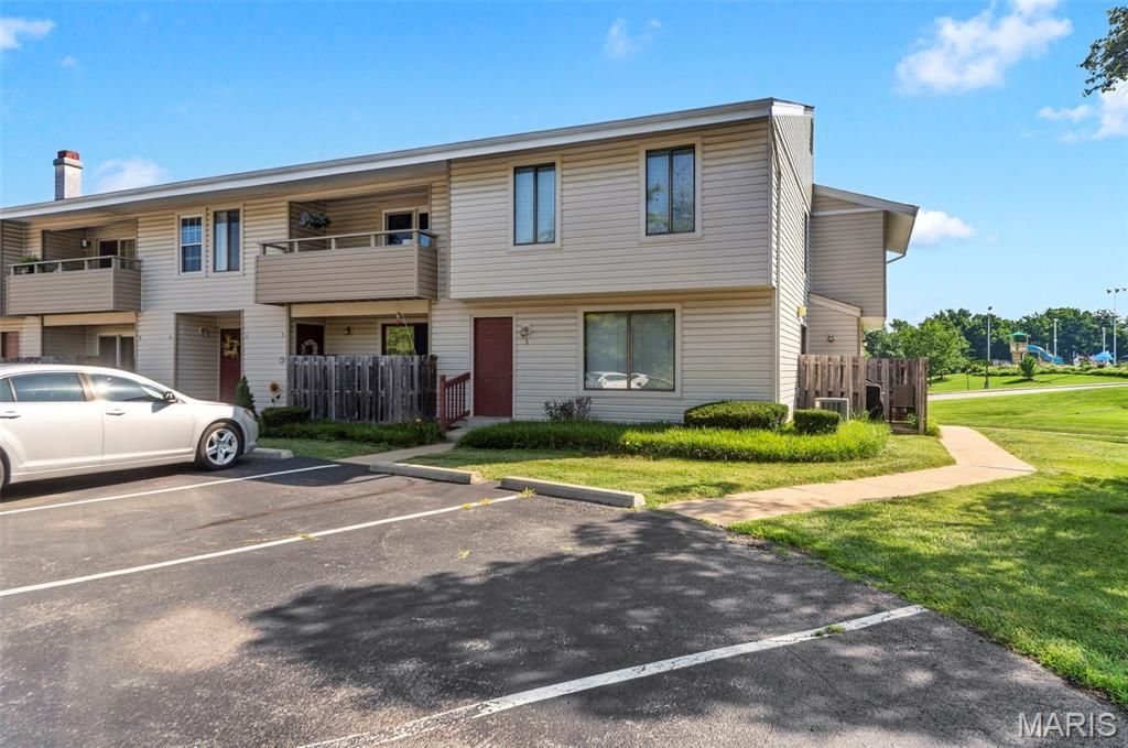 3 Dixons Court G, O'fallon, MO 63366