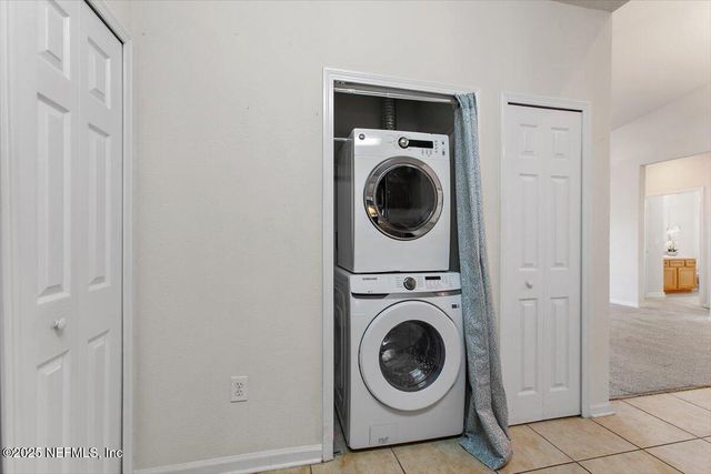 8201 GREEN PARROT Road, 307, Jacksonville, FL 32256