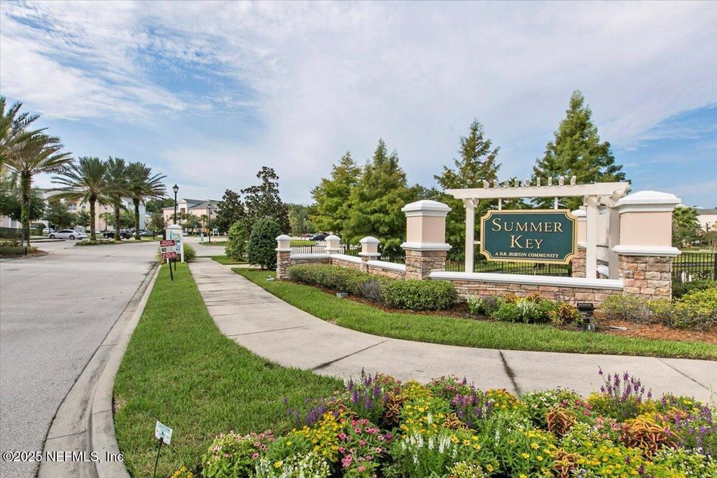 8201 GREEN PARROT Road, 307, Jacksonville, FL 32256