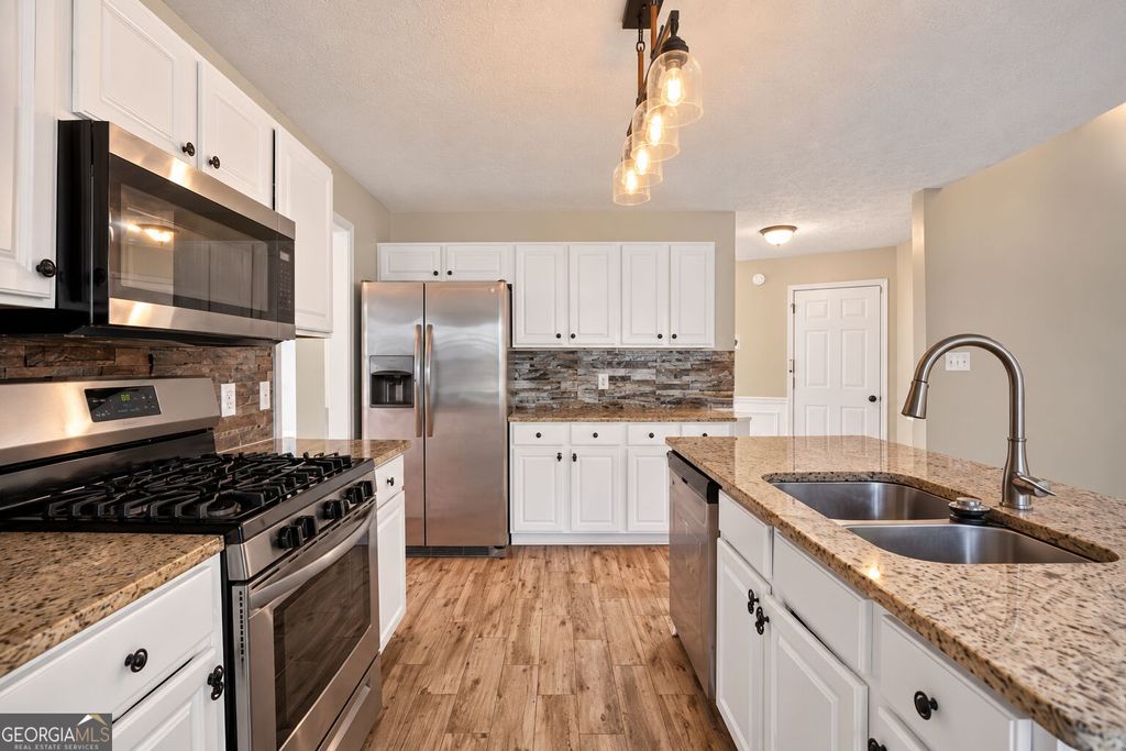 3952 Lullwater Main NW, Kennesaw, GA 30144 — photo 3
