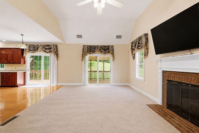 61 Indian Head Road, Framingham, MA 01701