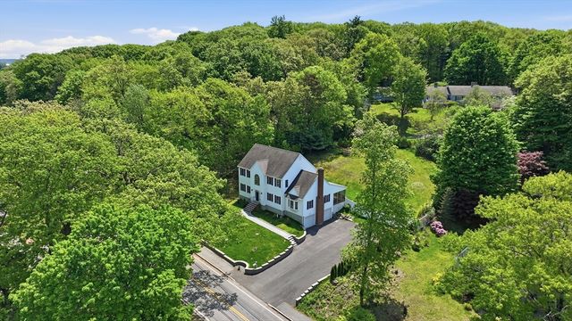 61 Indian Head Road, Framingham, MA 01701