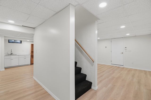 61 Indian Head Road, Framingham, MA 01701