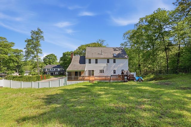 61 Indian Head Road, Framingham, MA 01701