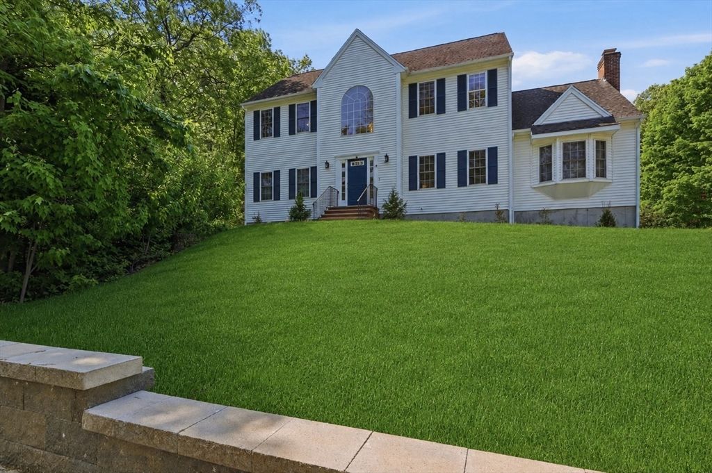 61 Indian Head Road, Framingham, MA 01701