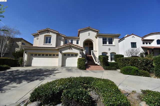 5776 Saint Andrews Dr, Stockton, CA 95219