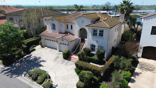 5776 Saint Andrews Dr, Stockton, CA 95219