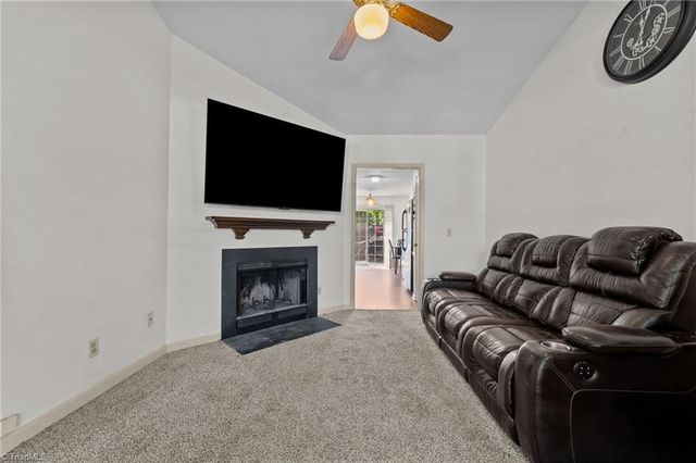 814 Guilford College Road 110, Greensboro, NC 27409