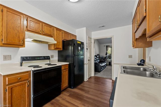 814 Guilford College Road 110, Greensboro, NC 27409