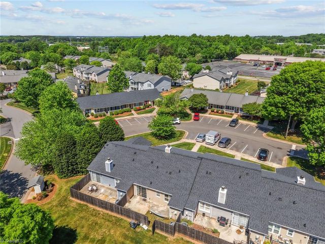 814 Guilford College Road 110, Greensboro, NC 27409
