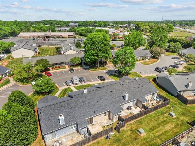 814 Guilford College Road 110, Greensboro, NC 27409