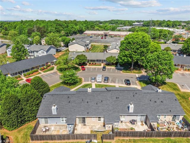 814 Guilford College Road 110, Greensboro, NC 27409