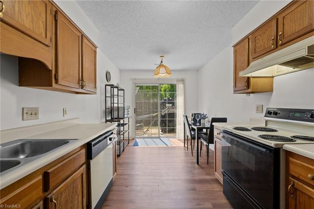 814 Guilford College Road 110, Greensboro, NC 27409