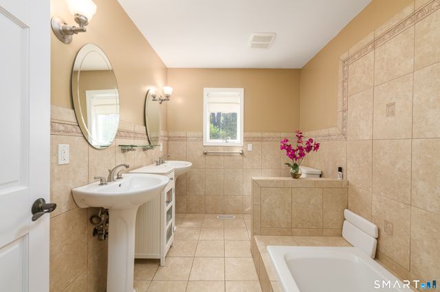 26 Egypt Road, Ellington, CT 06029