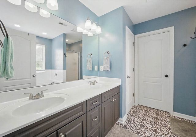 146 Troutbeck Ct, Clarksville, TN 37040