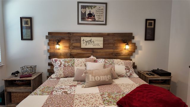 1221 Pistachio Drive, Azle, TX 76020