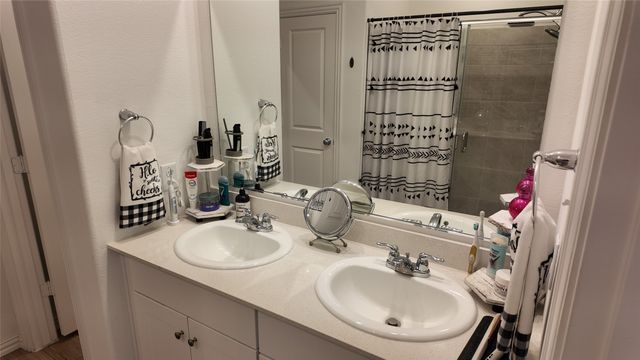 1221 Pistachio Drive, Azle, TX 76020