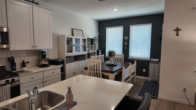 1221 Pistachio Drive, Azle, TX 76020