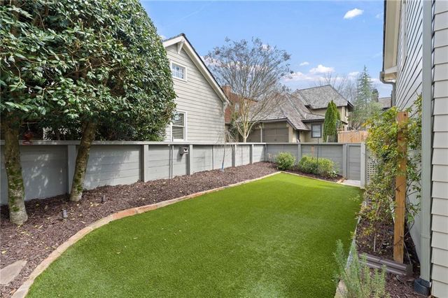 7020 Round Road, Cumming, GA 30040