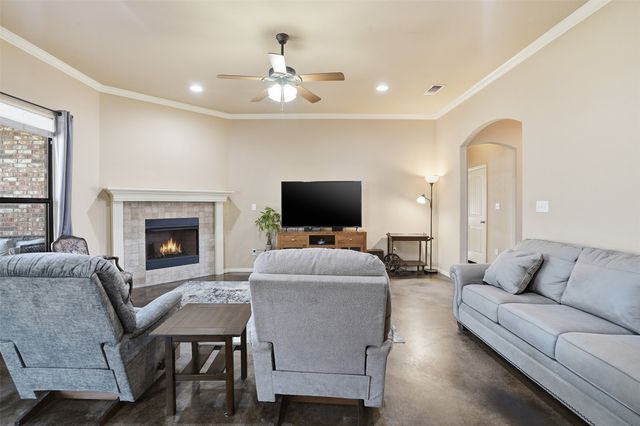 1700 Flagstone Court, Granbury, TX 76049