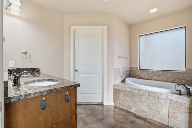 1700 Flagstone Court, Granbury, TX 76049