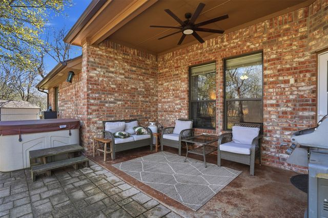 1700 Flagstone Court, Granbury, TX 76049