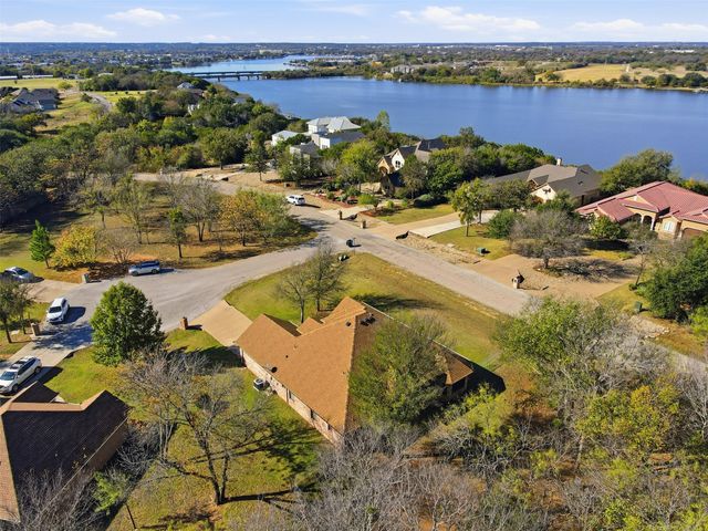 1700 Flagstone Court, Granbury, TX 76049