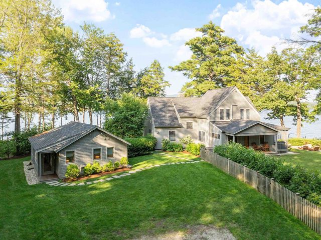 10 Edgewater Drive, Moultonborough, NH 03254