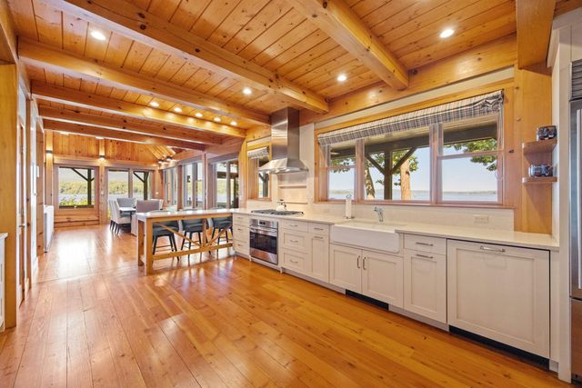 10 Edgewater Drive, Moultonborough, NH 03254