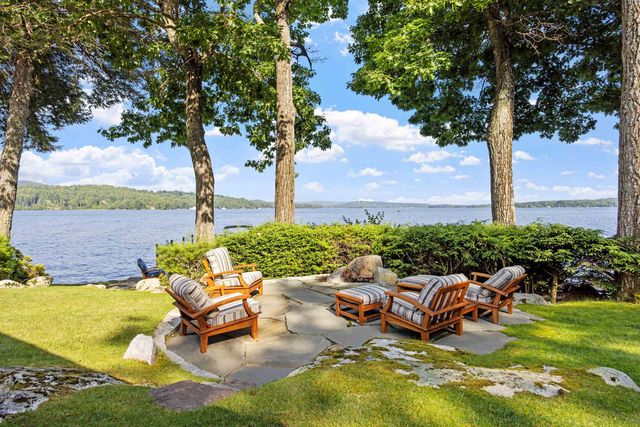 10 Edgewater Drive, Moultonborough, NH 03254