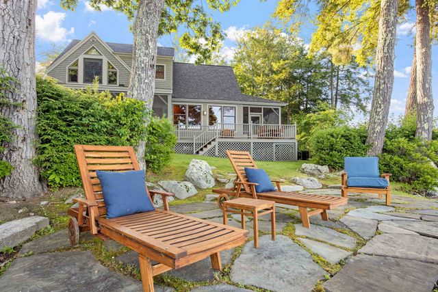 10 Edgewater Drive, Moultonborough, NH 03254
