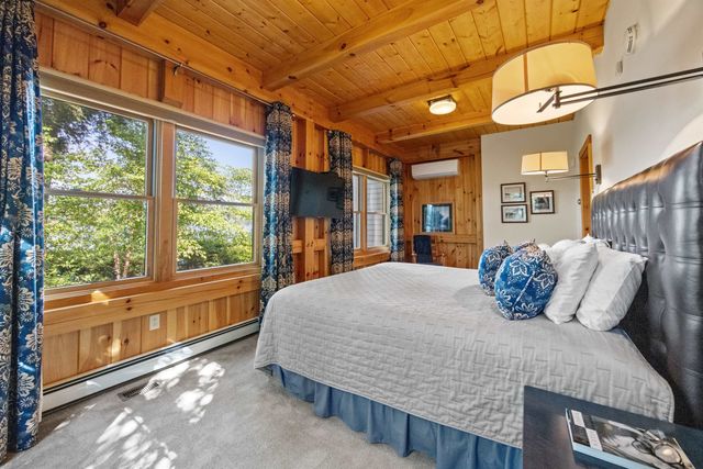 10 Edgewater Drive, Moultonborough, NH 03254
