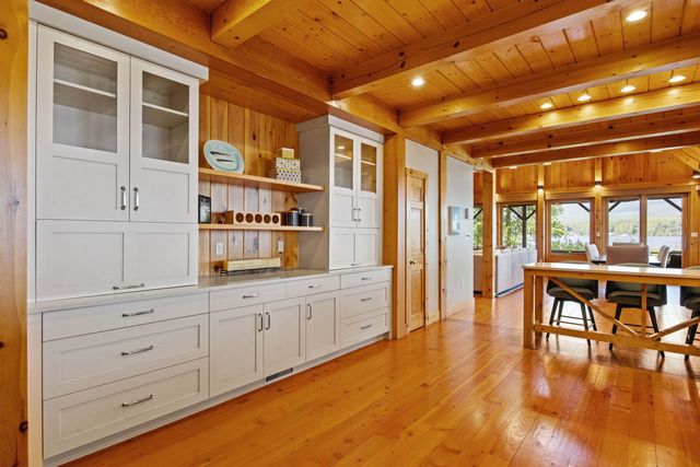 10 Edgewater Drive, Moultonborough, NH 03254