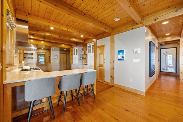 10 Edgewater Drive, Moultonborough, NH 03254