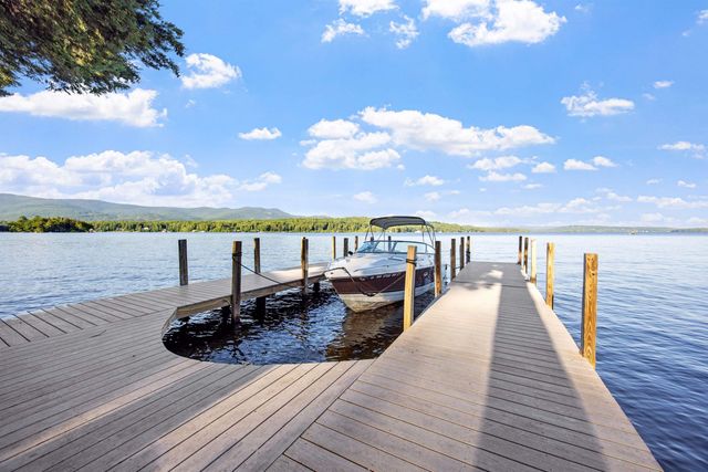 10 Edgewater Drive, Moultonborough, NH 03254