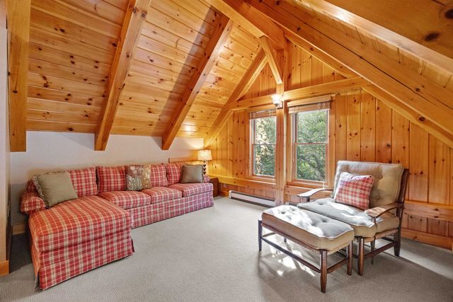 10 Edgewater Drive, Moultonborough, NH 03254
