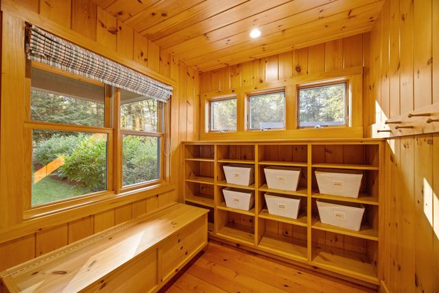 10 Edgewater Drive, Moultonborough, NH 03254
