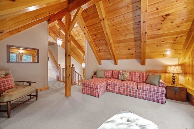 10 Edgewater Drive, Moultonborough, NH 03254