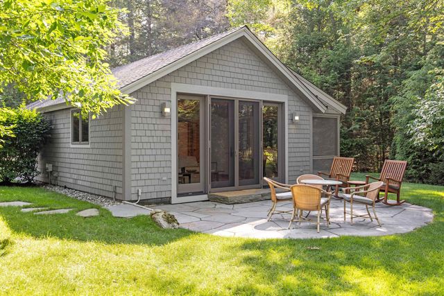 10 Edgewater Drive, Moultonborough, NH 03254