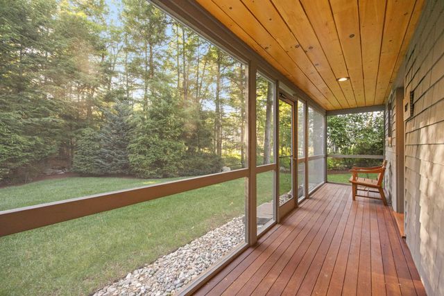 10 Edgewater Drive, Moultonborough, NH 03254